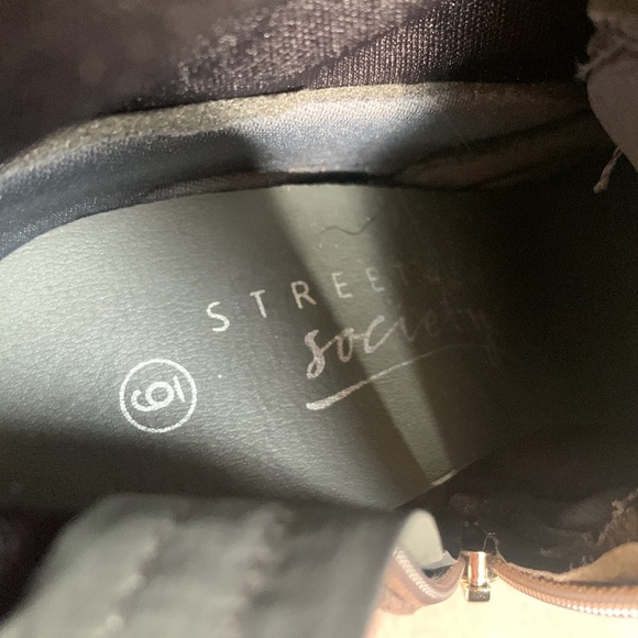 Streetwear Society Gray Over the Knee Block Heel Boots Size 6 - Picture 9 of 16